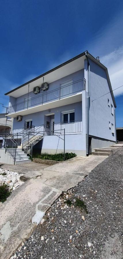 Apartmani Gabrijel Novi Vinodolski Exterior photo