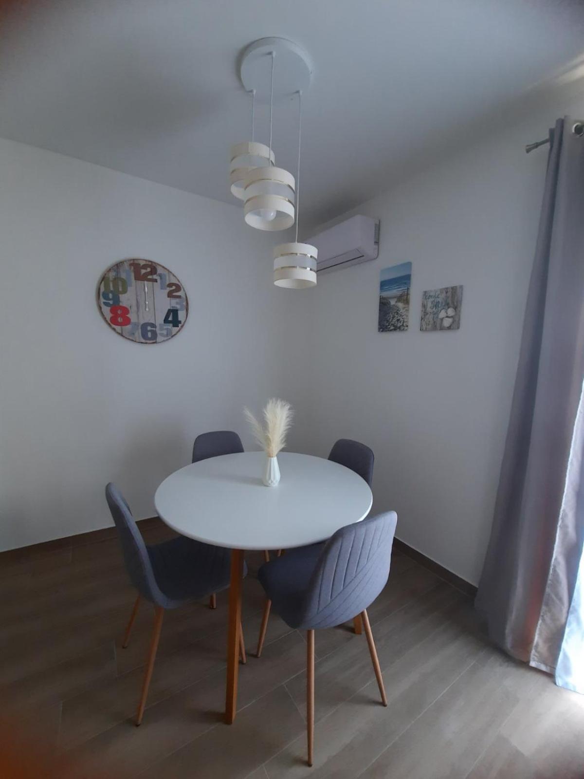Apartmani Gabrijel Novi Vinodolski Exterior photo